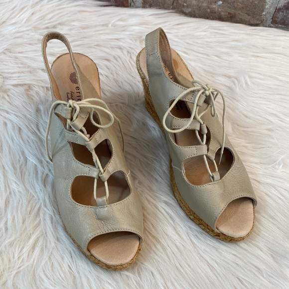 Eric Michael Taupe Leather Espadrille Wedges, Size 39 - Picture 13 of 14